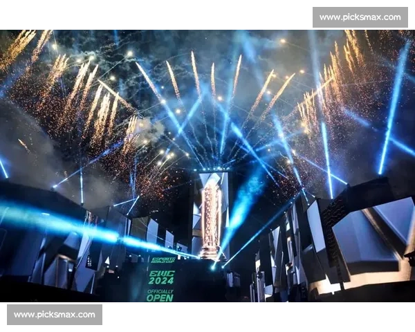 心疼！电竞选手高强度训练，只为争夺世界排名榜的一席之地！